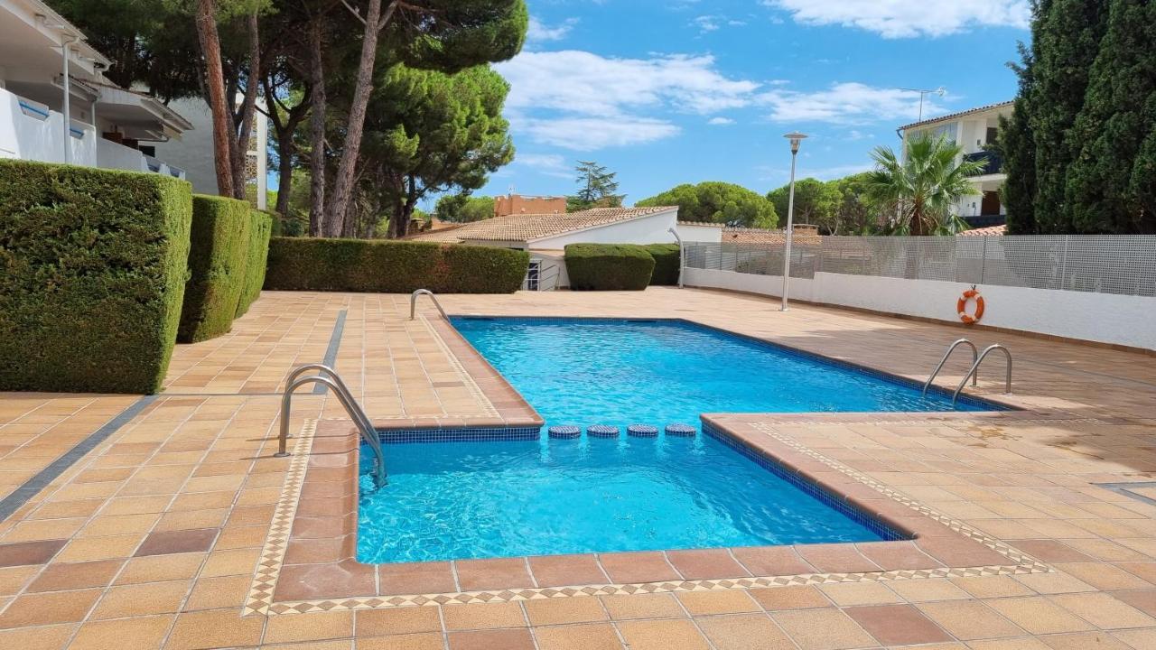 Apartamento Familiar Con Piscina Y Wifi L' Escala Kültér fotó